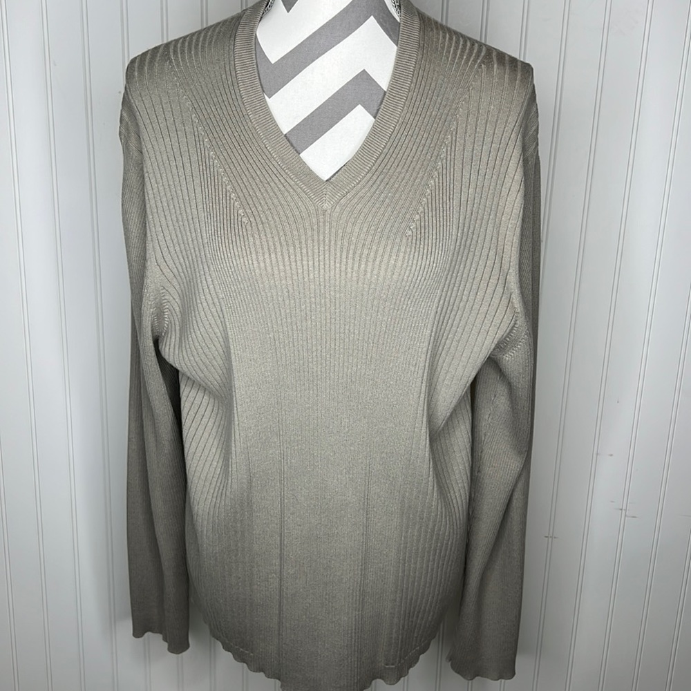 Calvin Klein V Neck Sweater Size Large